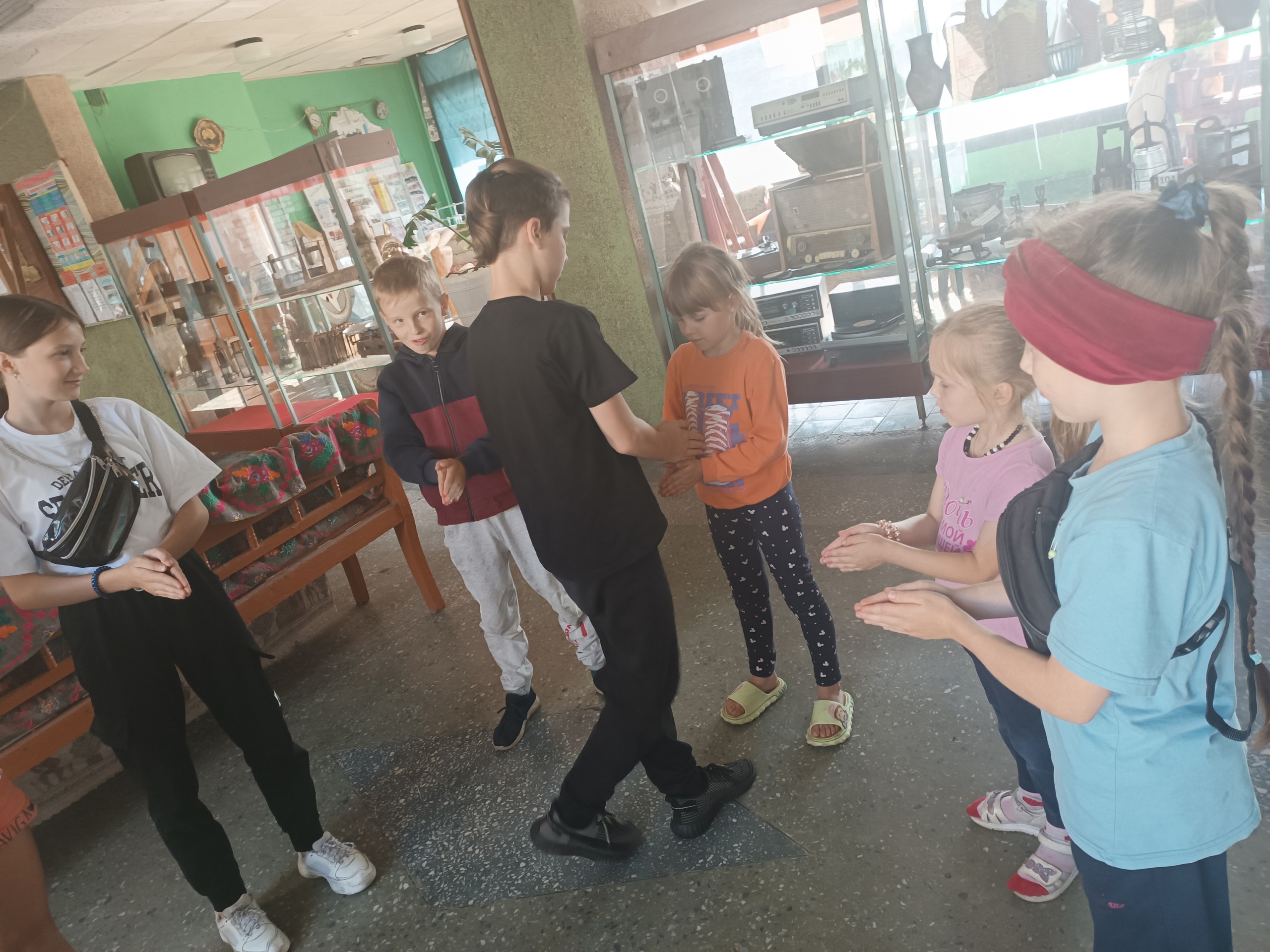 В Верещакском СДК прошла игровая программа в день друга «Дружба крепкая не сломается»