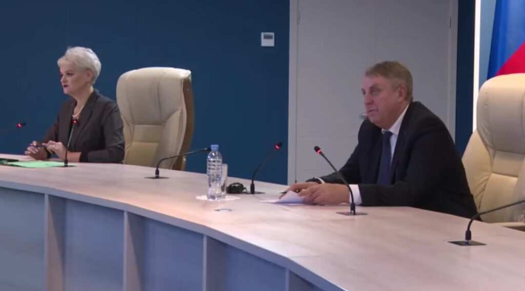 Большая часть вопросов прямой линии касалась ЖКХ и благоустройства