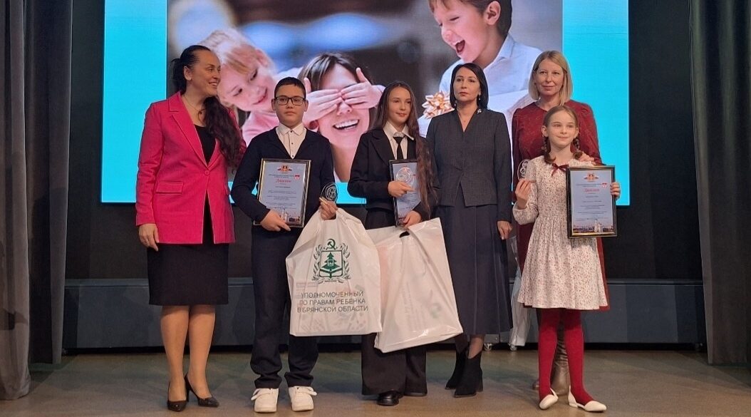 Юная новозыбчанка стала победителем регионального конкурса «Подарок любимой маме»