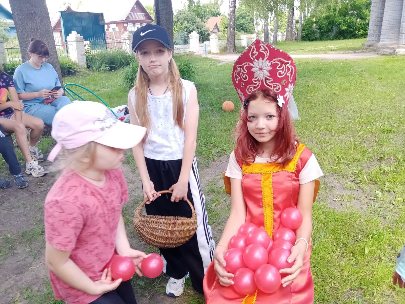 На территории Новобобовичского СДК провели спортивно-игровую программу «Королевство волшебных мячей»