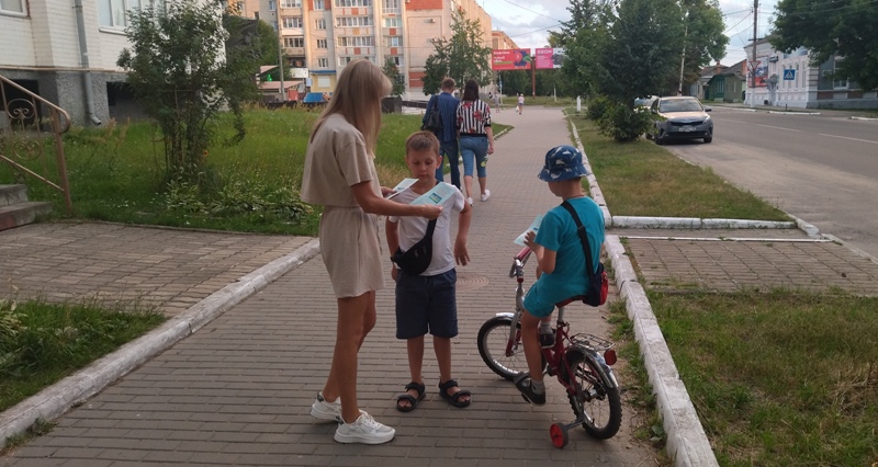 В Новозыбкове для детей провели акцию «Безопасное купание: поведение на воде»