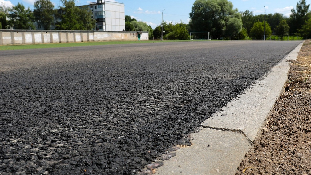 В школе № 66 в Брянске отремонтировали стадион