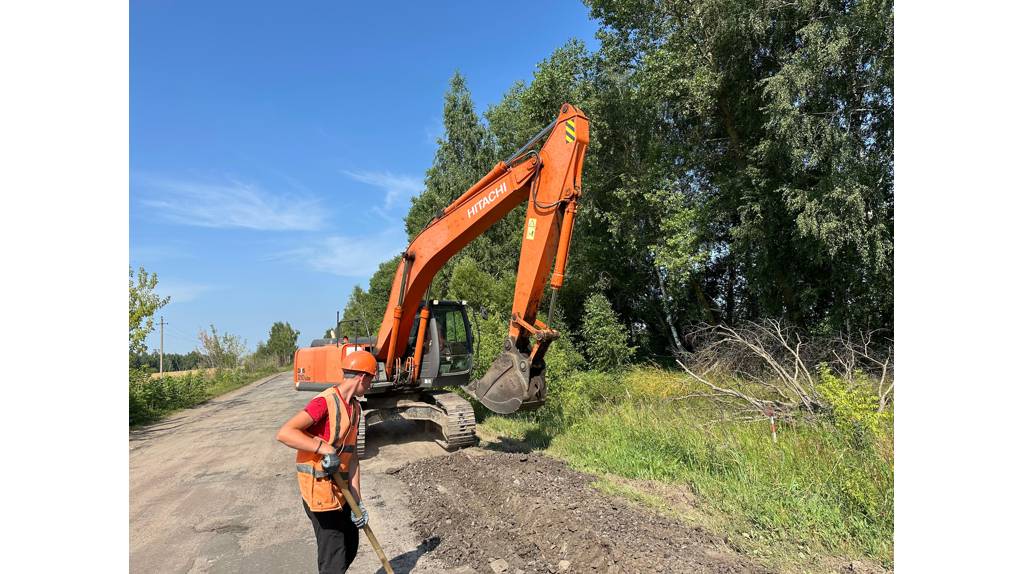 В Севском районе Брянщины по нацпроекту ремонтируют дорогу