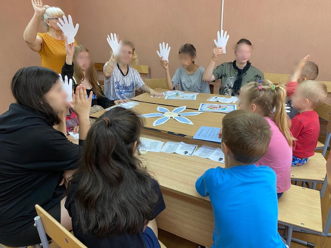 В рамках «Всероссийской недели правовой помощи по вопросам защиты интересов семьи» для воспитанников новозыбковского соцприюта проведена правовая игра