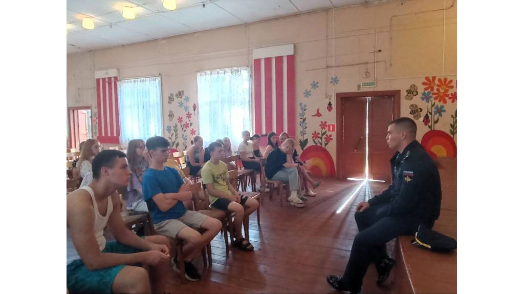 Дети из брянского центра «Лесной» пообщались с бойцом СВО Андреем Шевченко