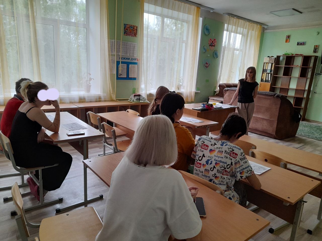 Сотрудники новозыбковского Центра занятости посетили социальный приют для детей и подростков