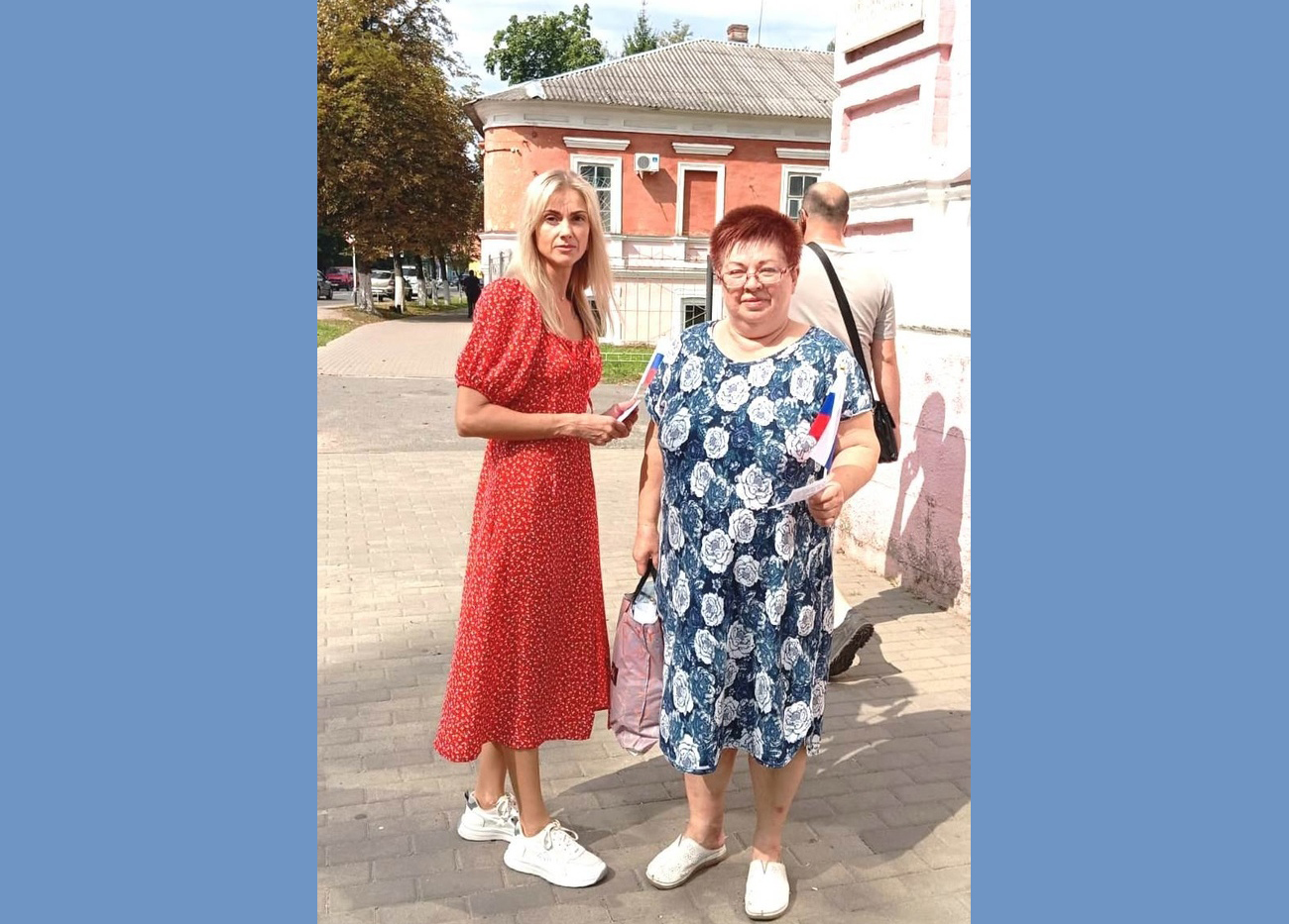 В Новозыбковском городском округе прошла патриотическая акция «Три цвета России»
