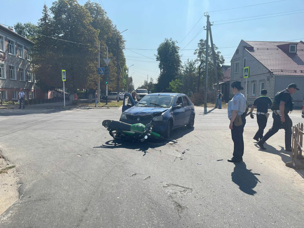 В Новозыбкове автоледи спровоцировала ДТП, пострадал водитель мопеда