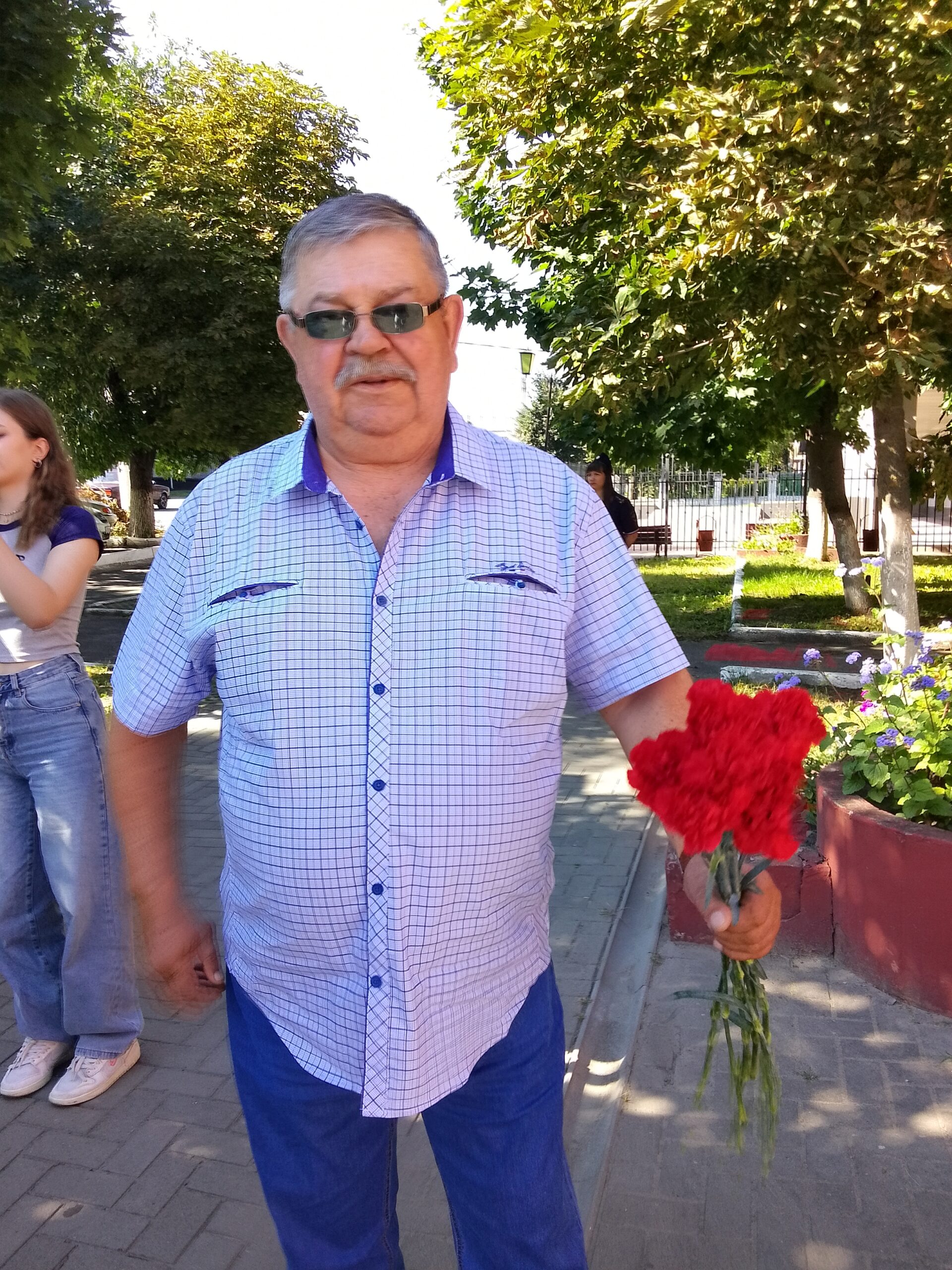 Почетным гостем митинга в честь Дня ВДВ в Новозыбкове стал Герой Советского Союза Федор Пугачев