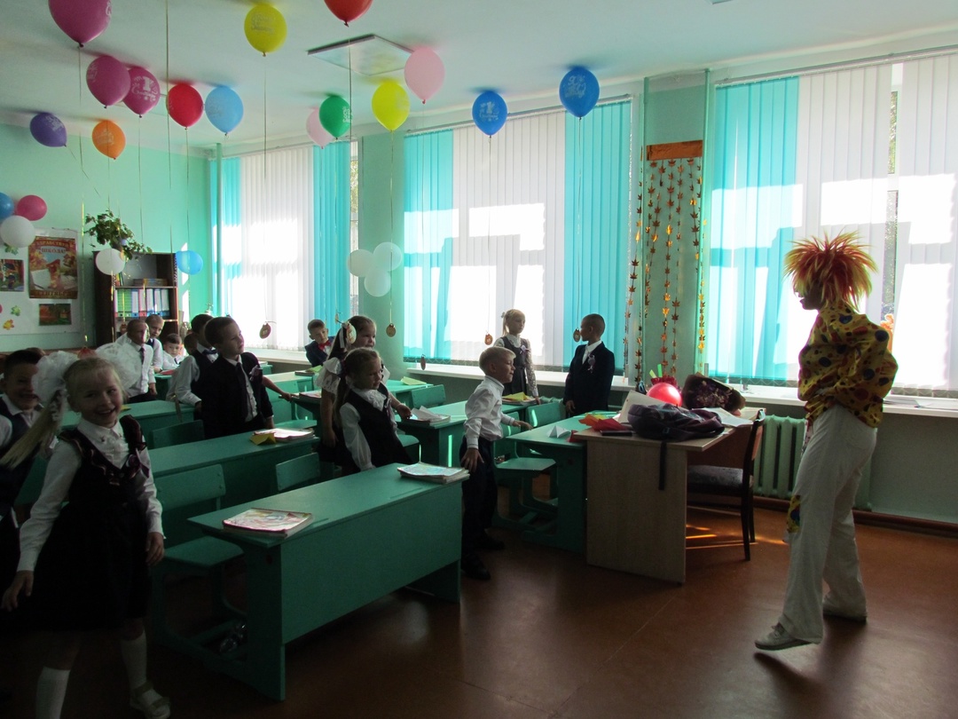 Сотрудники Замишевского ДК поздравили первоклассников