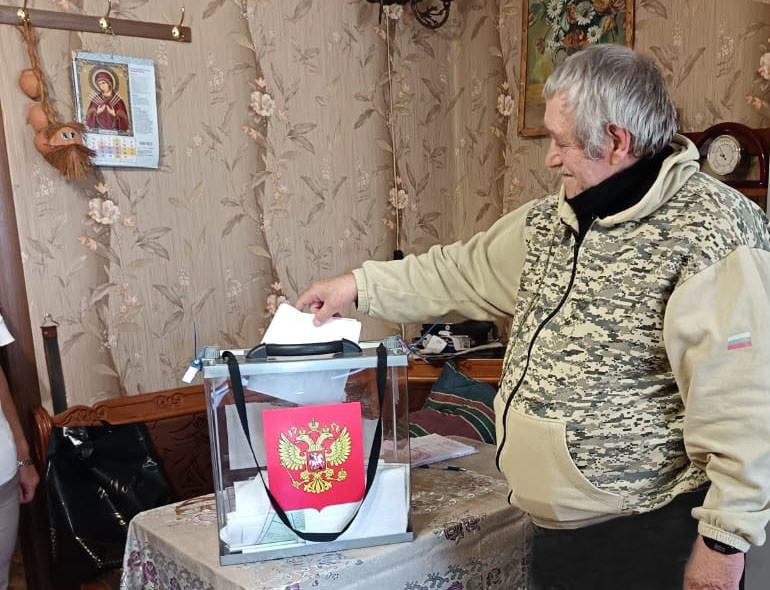 Новозывбковский ветеран МВД Николай Крашенинников: Спасибо за возможность проголосовать на дому