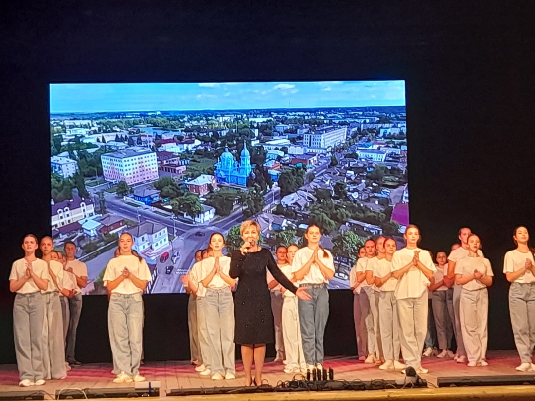 Лучшие песни подарили Новозыбкову в День освобождения