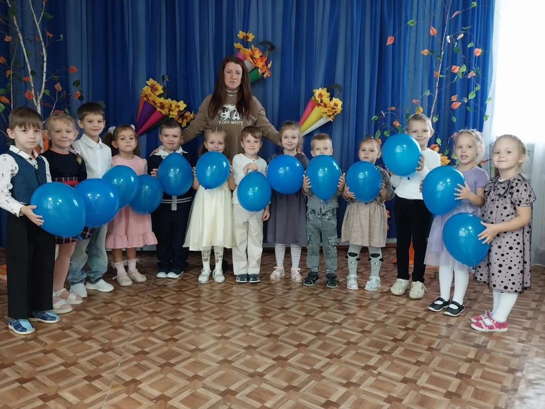 Новозыбковские дошколята побывали на осеннем бале