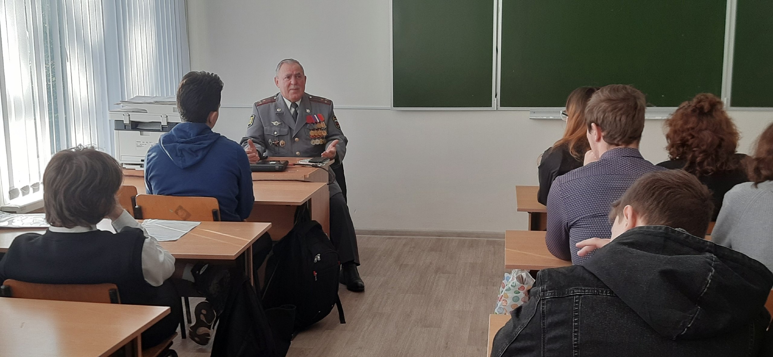 В школе Новозыбковского округа встретились с ветераном боевых действий