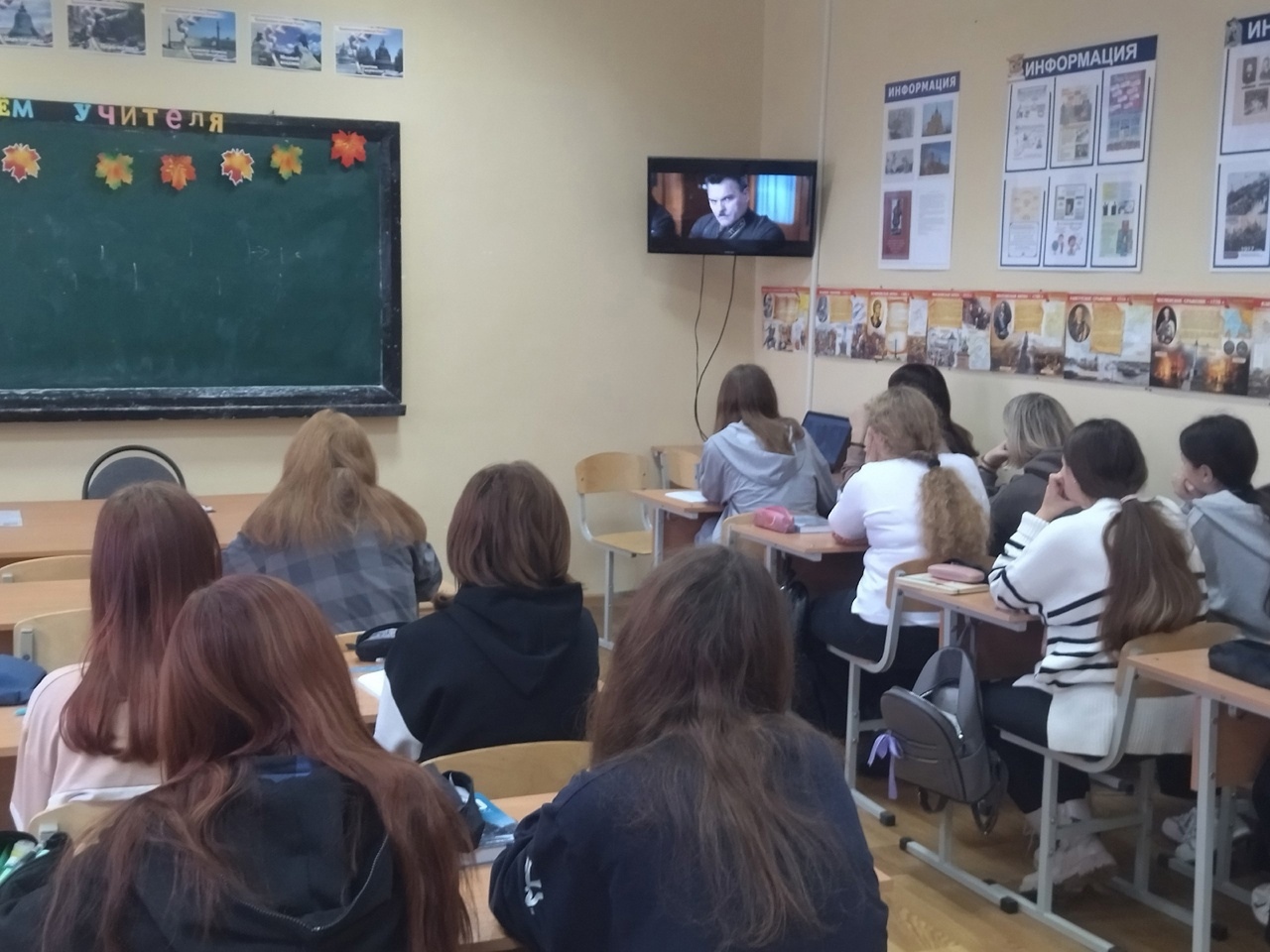 В Новозыбкове вспомнили подвиг подольских курсантов