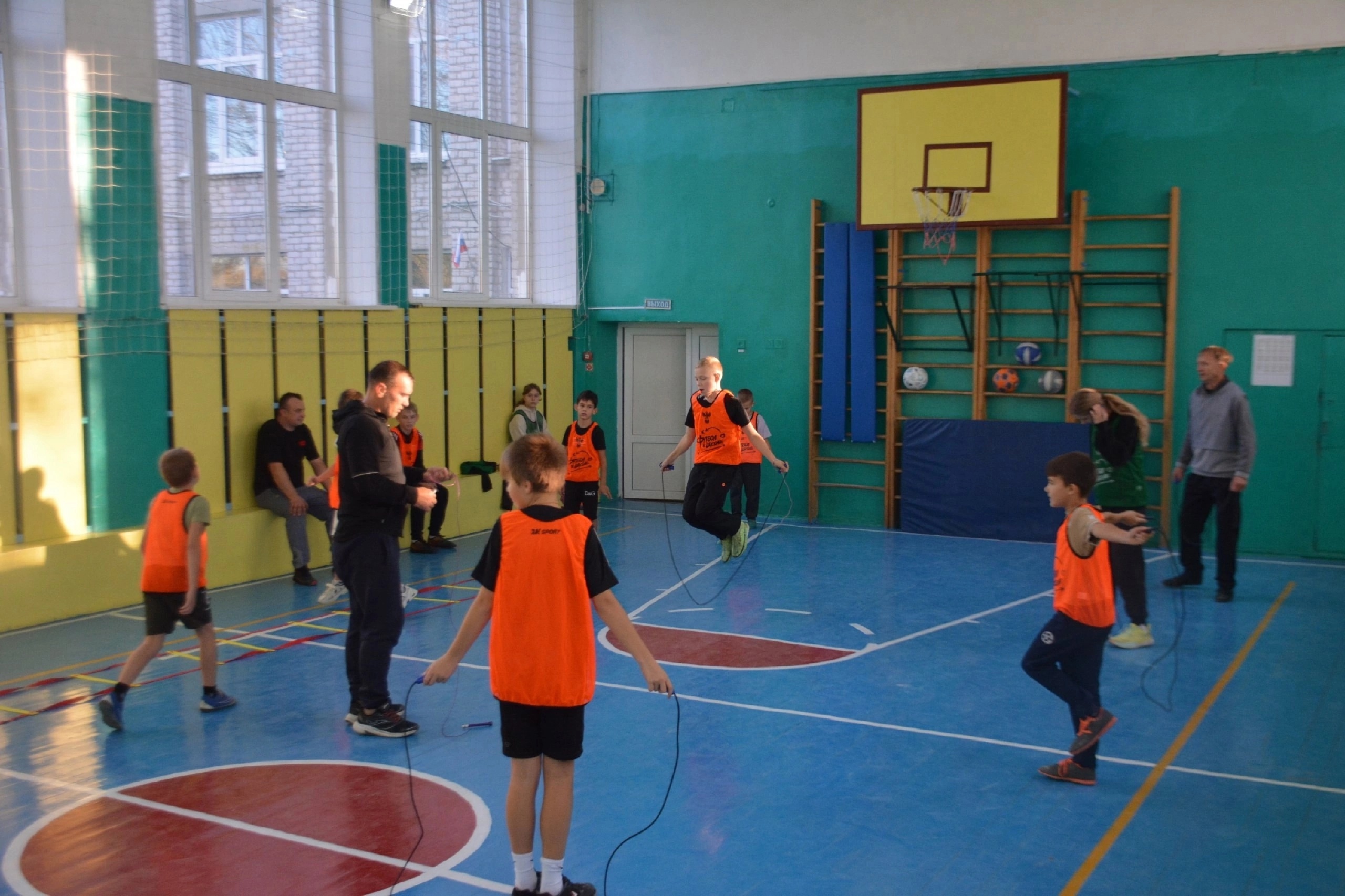 Опыт против молодости: в Новозыбковском районе подвели итоги футбольного турнира