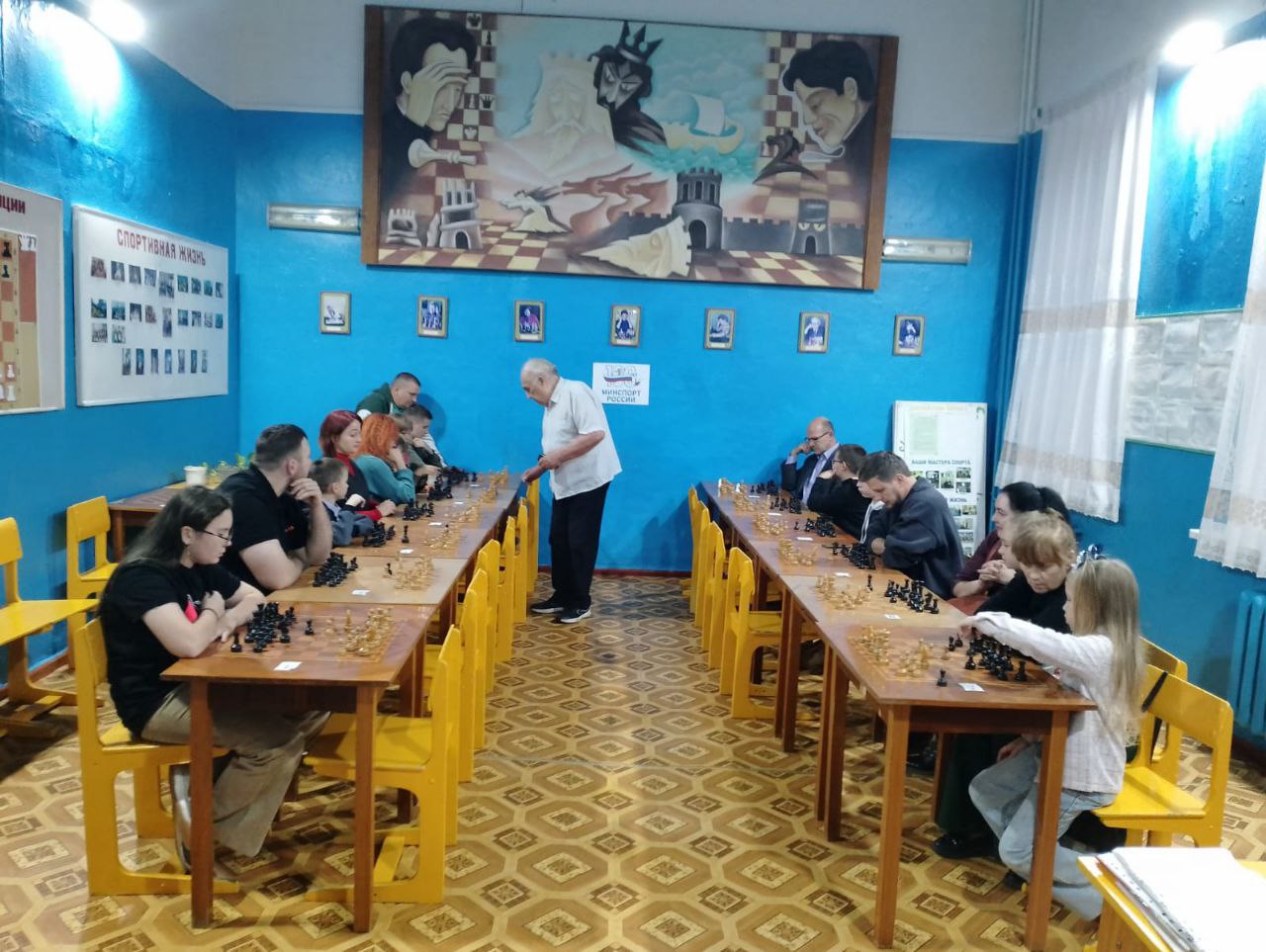 Сеанс одновременной игры в шахматы прошел в Новозыбкове