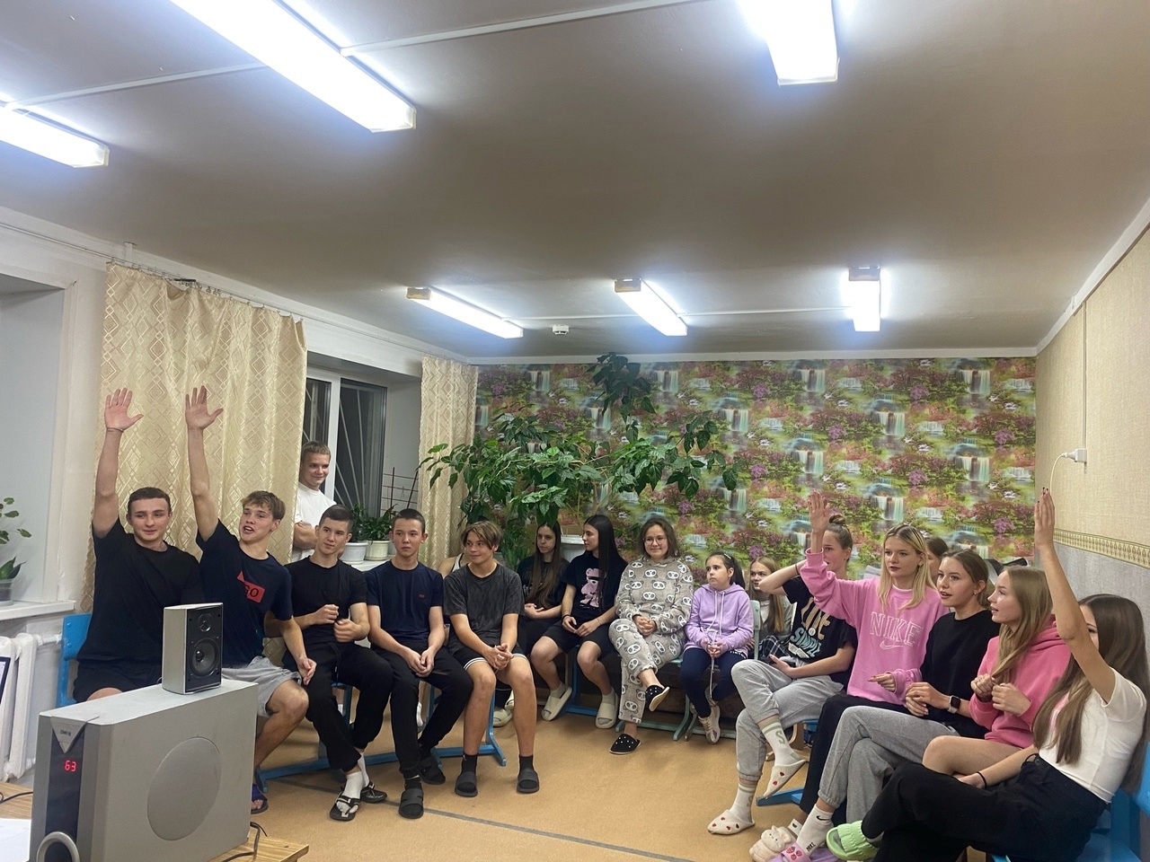 В студенческом общежитии новозыбковского педколледжа отметили Международный день музыки