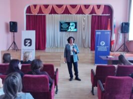 Обойти все «грабли»: брянские студенты узнали о секретах успешных стартапов от лектора Общества «Знание»