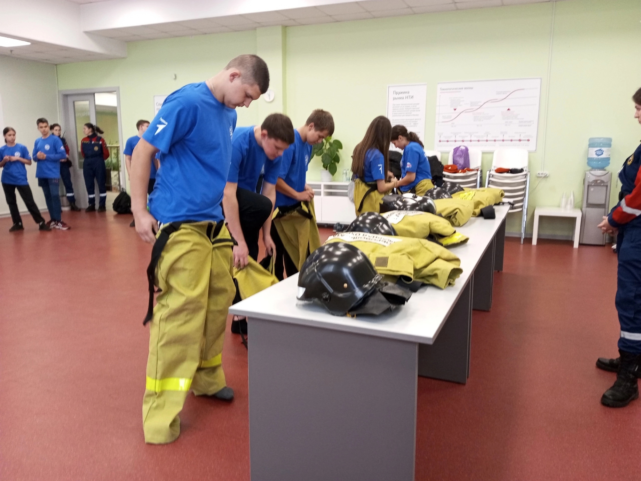 Школьники Новозыбковского округа выступили на Всероссийских соревнованиях среди школьных спасательных отрядов