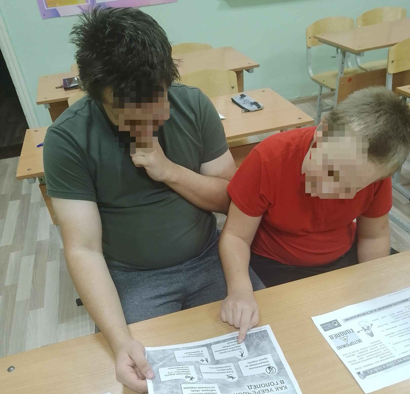 Что ребятам нужно знать, чтобы травмы избежать рассказали в приюте Новозыбкова