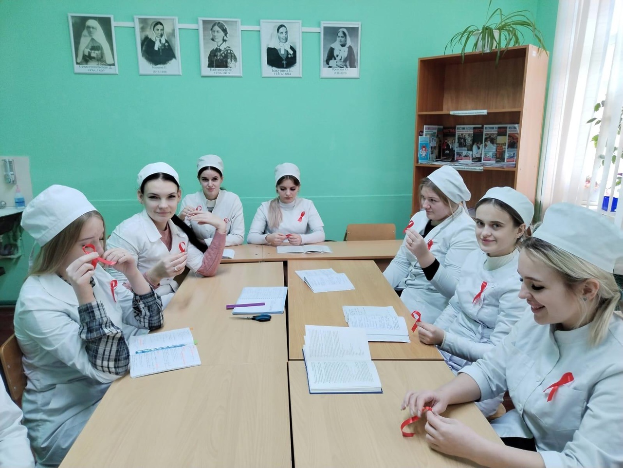 Новозыбковские студенты-медики проводят информационную кампанию против СПИДа