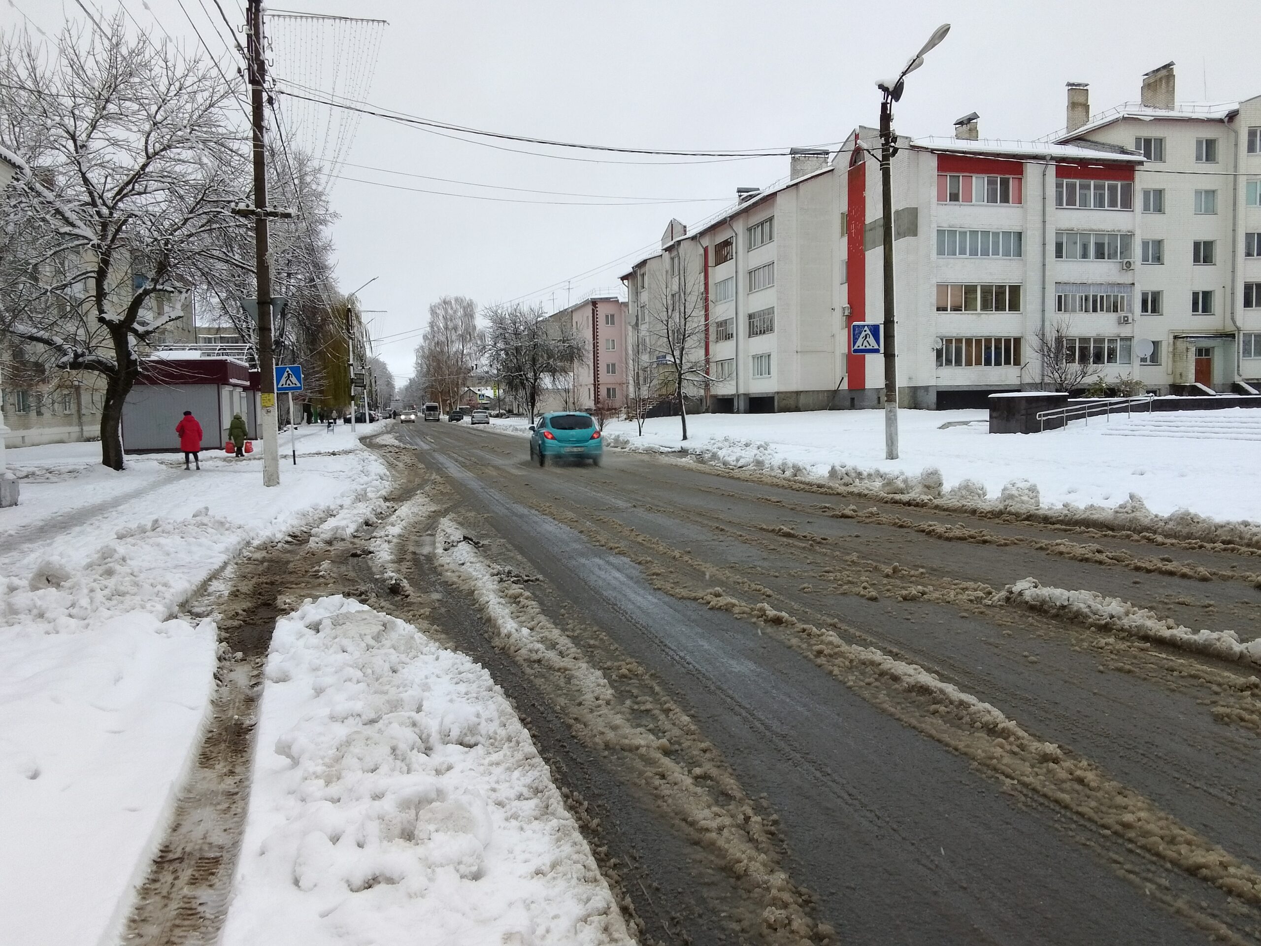 В Новозыбковском городском округе ликвидируют последствия снегопада