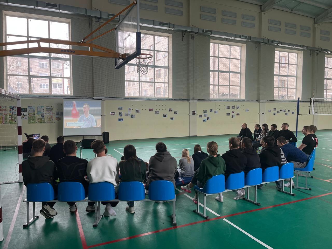 Будущих преподавателей физкультуры в Новозыбкове воспитывают на примерах чемпионов-земляков