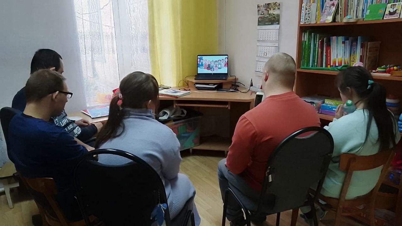 В новозыбковском центре соцобслуживания провели мероприятие ко Дню народного единства