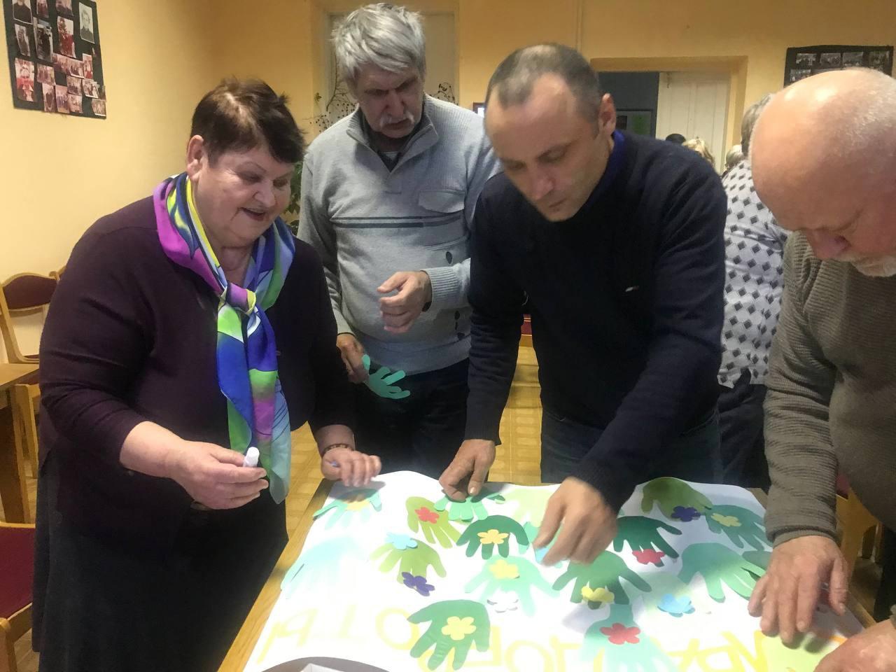 В новозыбковском центре соцобслуживания провели мероприятие в Международный день инвалидов
