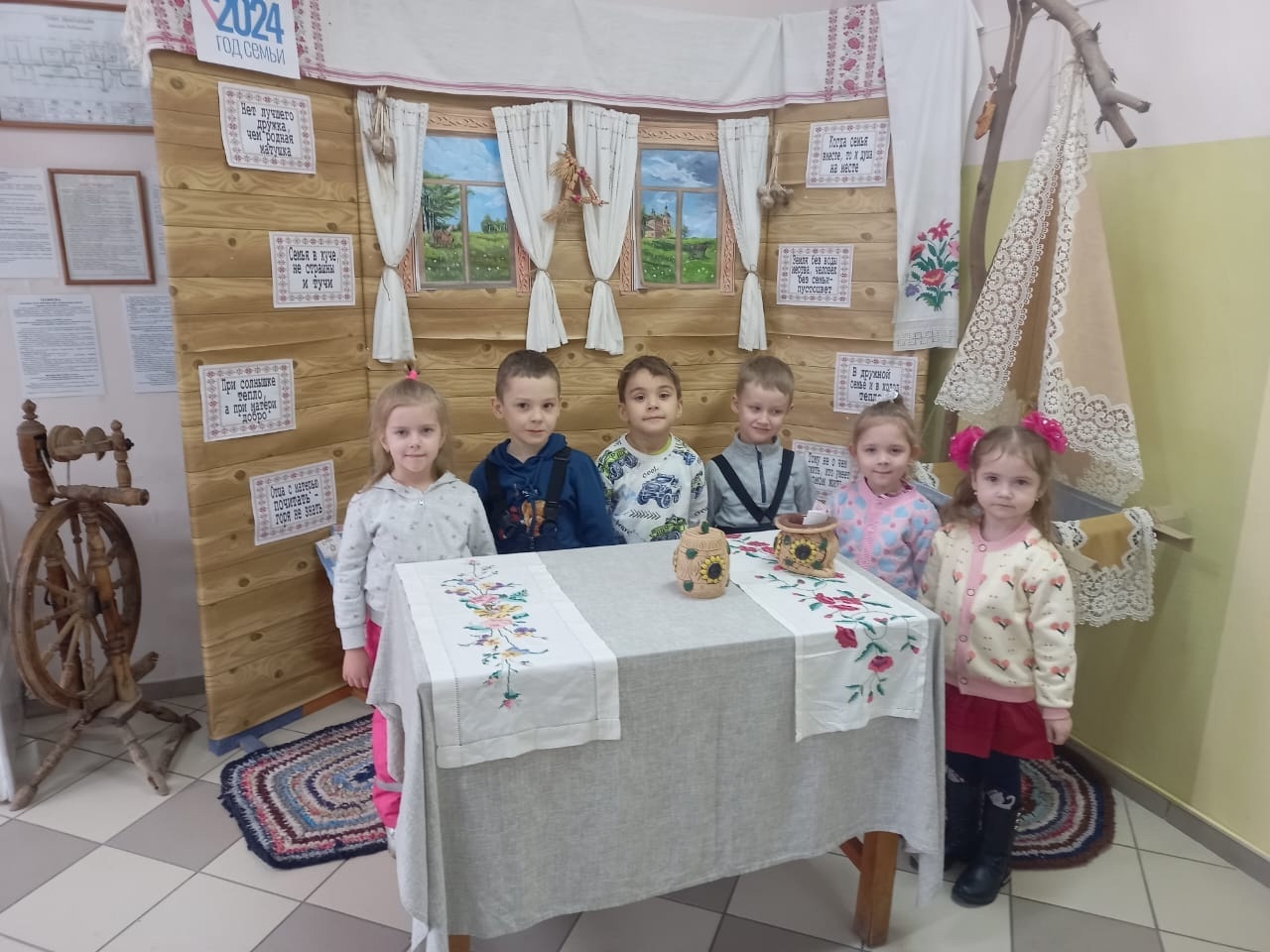Сказочная экскурсия в Новозыбковскую детскую библиотеку