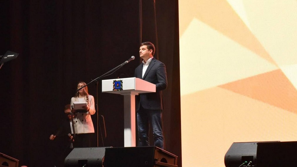 Волонтеров Брянщины поздравил статс-секретарь — заместитель руководителя Росмолодежи Денис Аширов