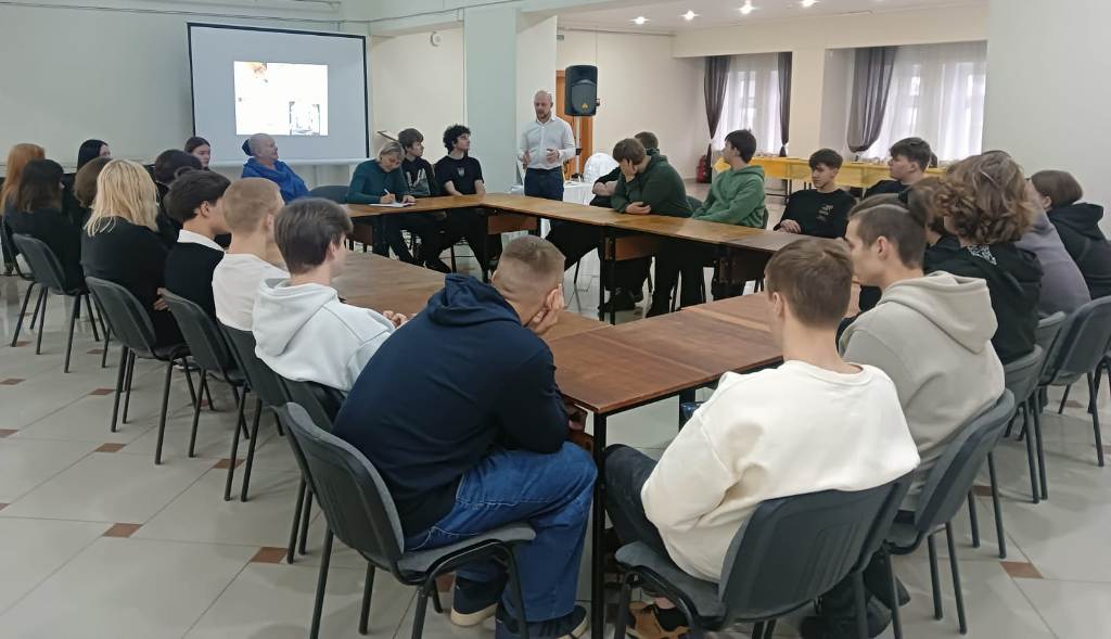 Студенты Новозыбкова учатся успешности у мецената