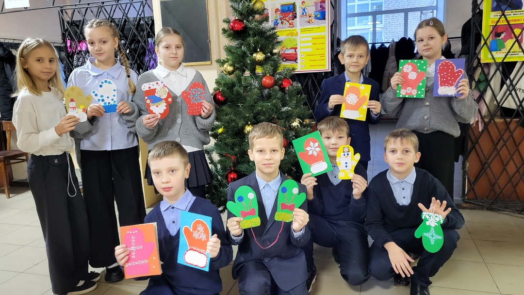 Гимназисты Новозыбкова поздравили бойцов с Новым годом