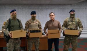 Брянским росгвардейцам передали партию комплектующих для спецоборудования