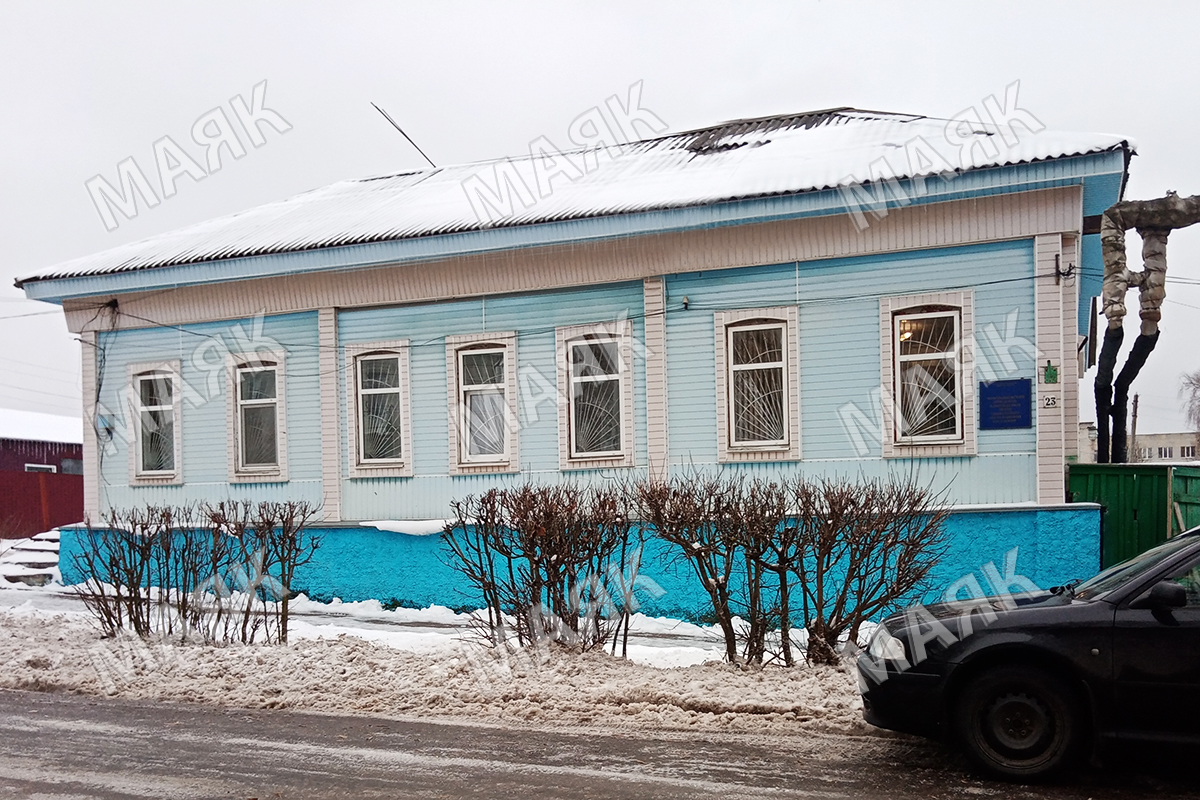 В Новозыбковском центре соцобслуживания принимают документы для выдачи подарков