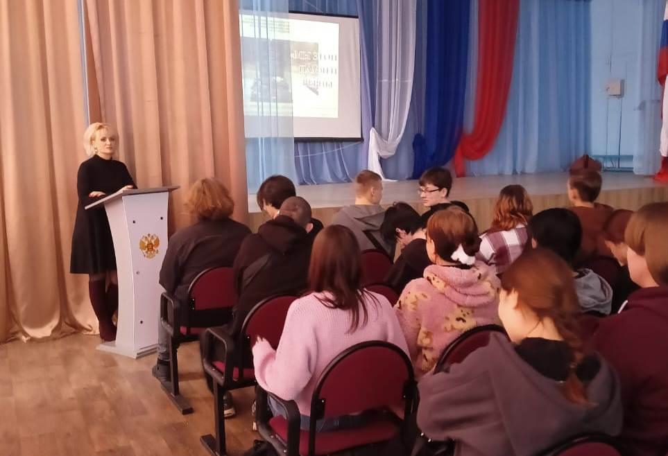 Для студентов Новозыбковского филиала БТЭиР  прошло мероприятие «Мы этой памяти верны»