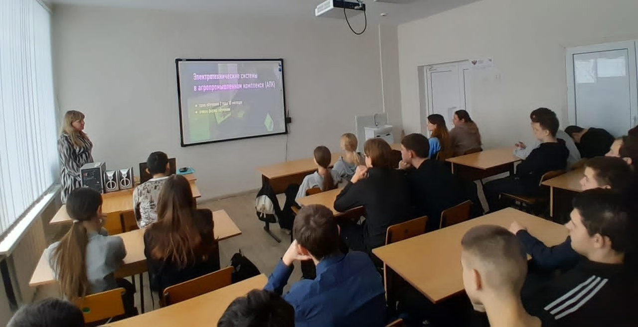 В Новозыбковском округе старшеклассников зовут учиться на рабочие специальности