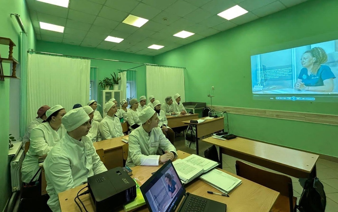 Тему репродуктивного здоровья на пути к счастливому родительству подняли студенты Новозыбковского медицинского колледжа