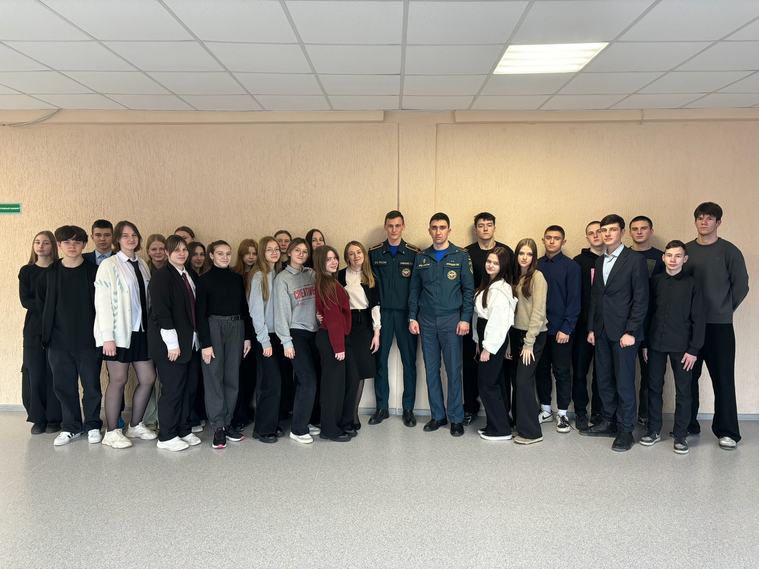 Школьников Новозыбкова познакомили с профессией спасателя
