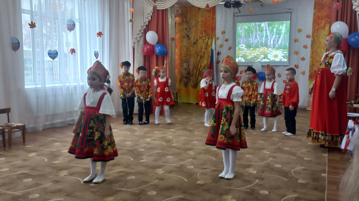 Юным новозыбковцам рассказали о традициях народов России