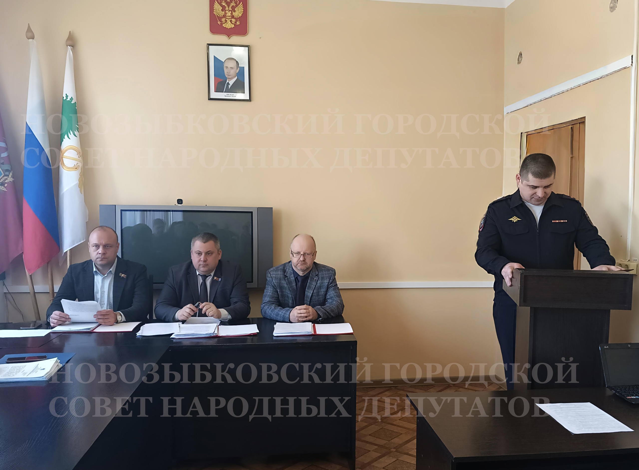 Депутаты Новозыбкова обсудили итоги работы главы округа и полиции