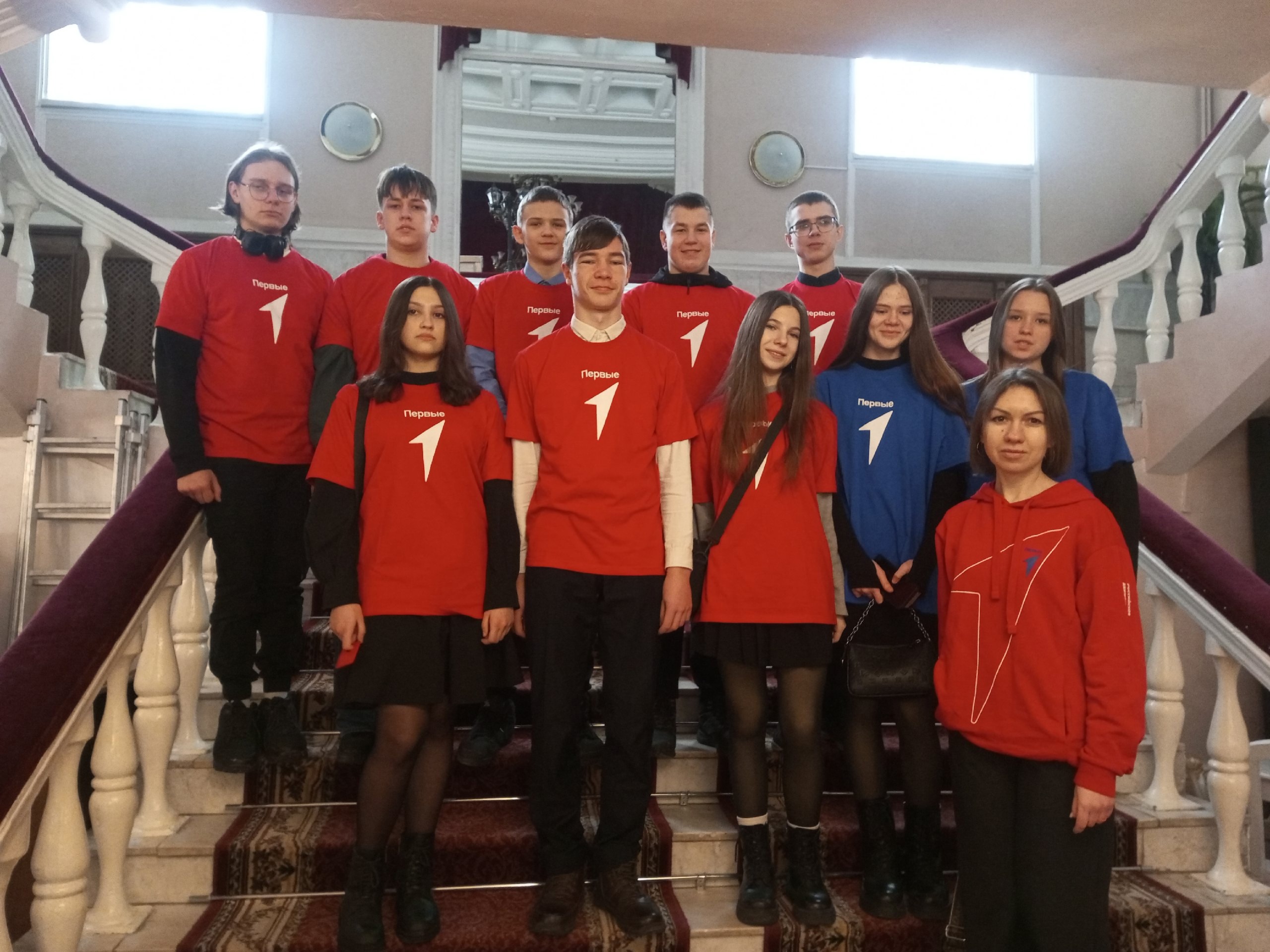 Новозыбковские Первые посетили театральное представление в Брянске
