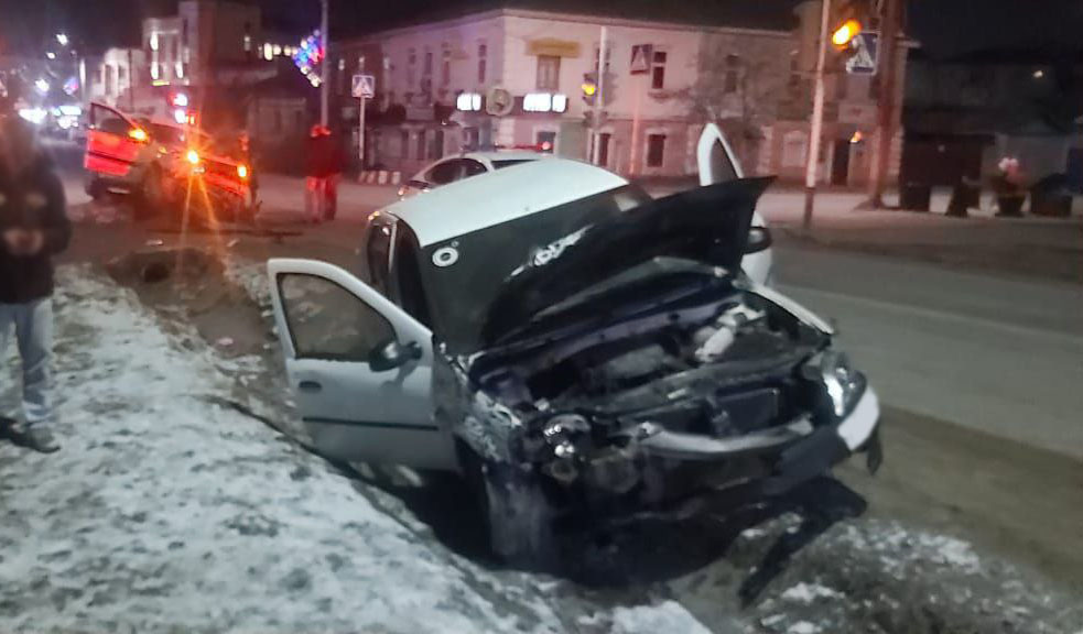 Два ночных ДТП без пострадавших в Новозыбкове