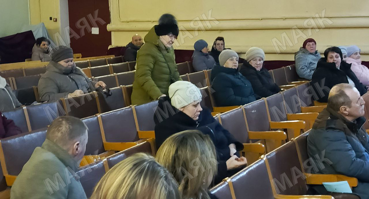 Глава Новозыбковской городской администрации встретился с жителями села Халеевичи