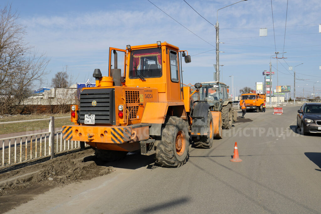 Более 500 тонн песка вывезли с улиц Брянска