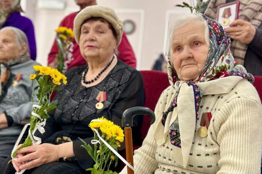 В Бежице наградили брянских активистов ветеранского движения