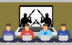 Заместитель директора Брянского строительно-технического колледжа имени Л.Я. Кучеева Анастасия Дворецкая рассказала, как защитить несовершеннолетних от интернет-вербовщиков