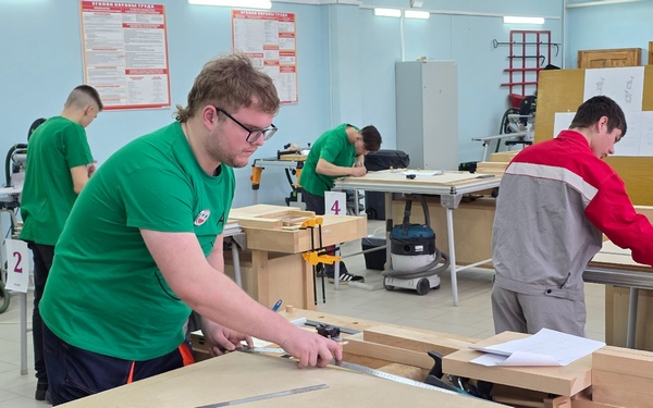 В Брянске стартовал региональный чемпионат по профмастерству «Абилимпикс-2025»