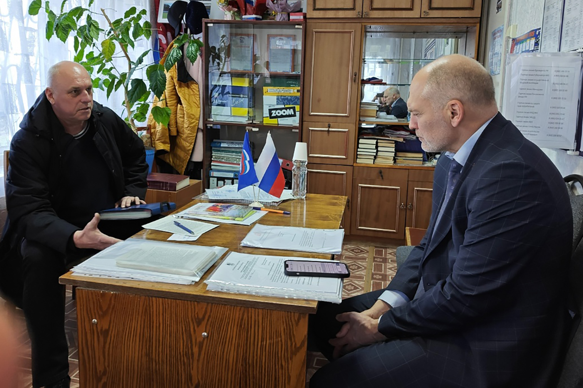 В Новозыбкове провел прием депутат Брянской областной Думы Святослав Лось